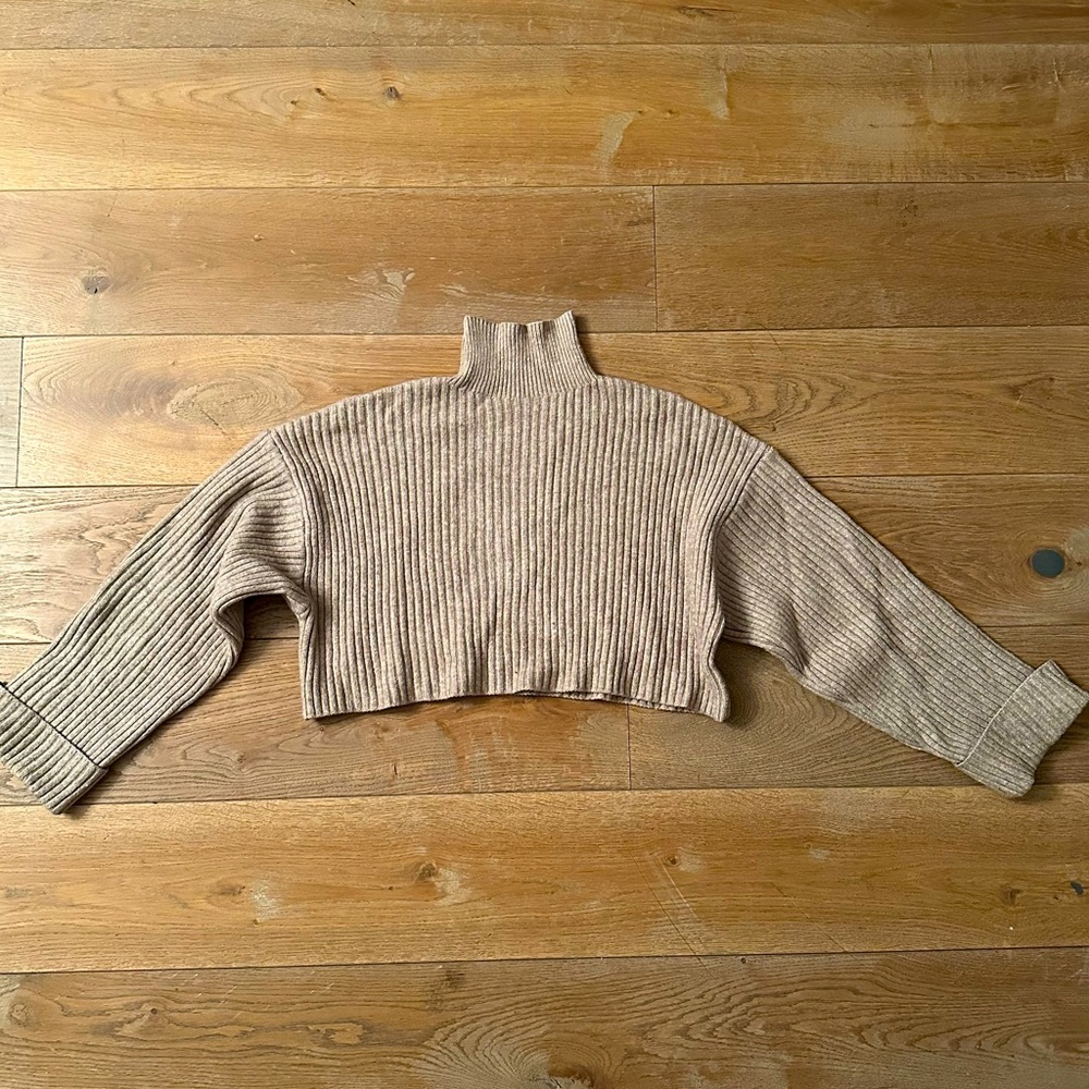 Zara Cropped Sweater